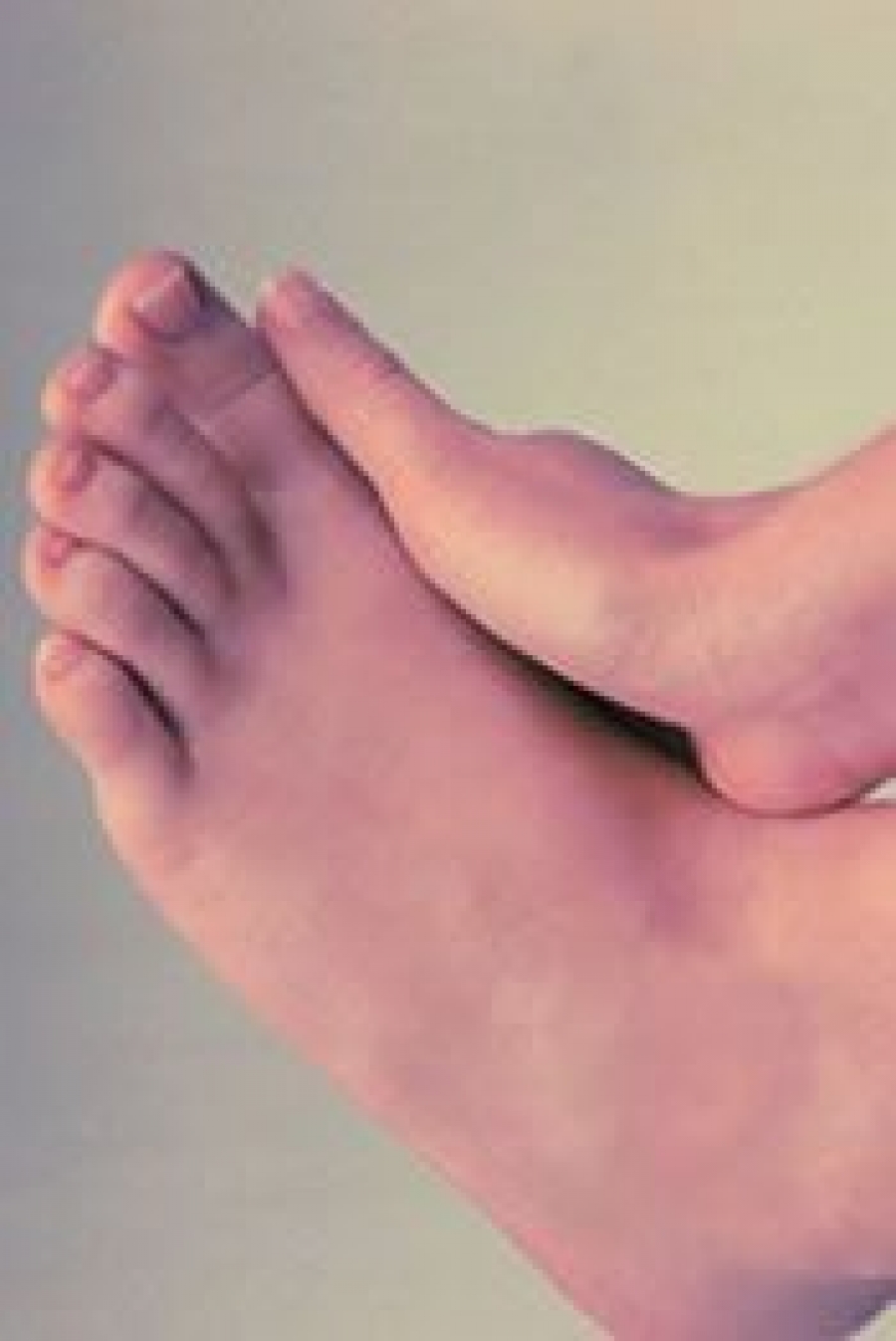 Dr Brandon Nelson, A Board-Certified Foot & Ankle Surgeon, Discusses the Most Common Causes of Heel Pain in Children